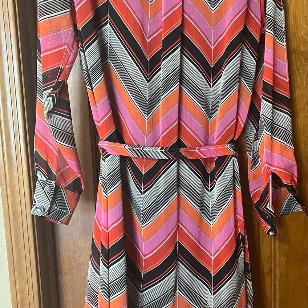 Dress - Picture 2 of 5
